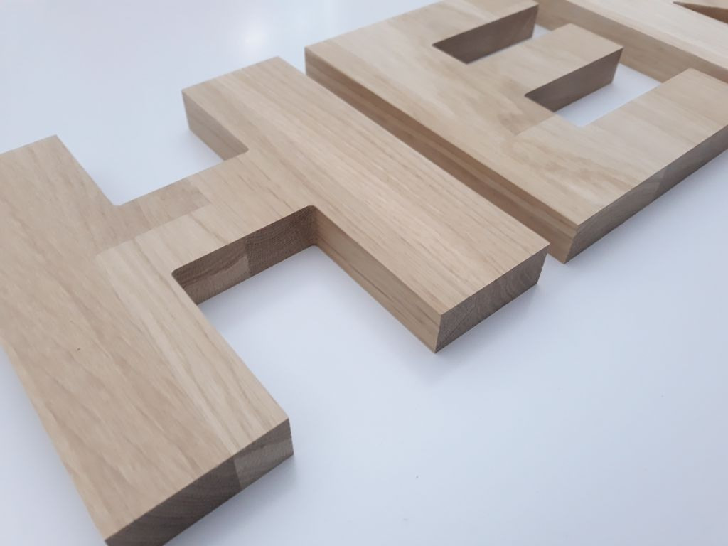 Vestiging fabriek Lenen Eiken letter, hoogte L (20cm) - Letters hout - Studio Alteveer